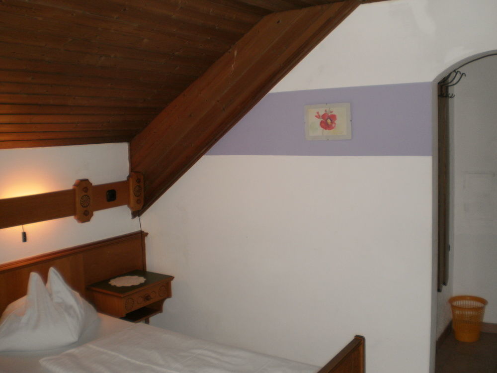 Bed and Breakfast Rosslwirt-Rast Strass im Attergau Esterno foto